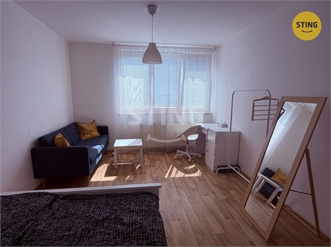 Pronájem bytu 1+1, 36 m² 2