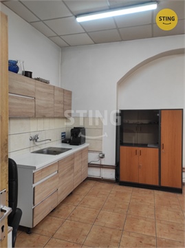 Pronájem skladu / haly, 350 m² 2