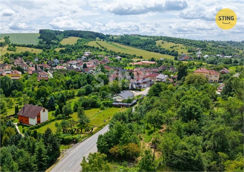 Prodej stavebního pozemku, 761 m² 0