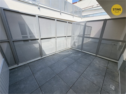 Pronájem bytu 2kk, 63 m² 12