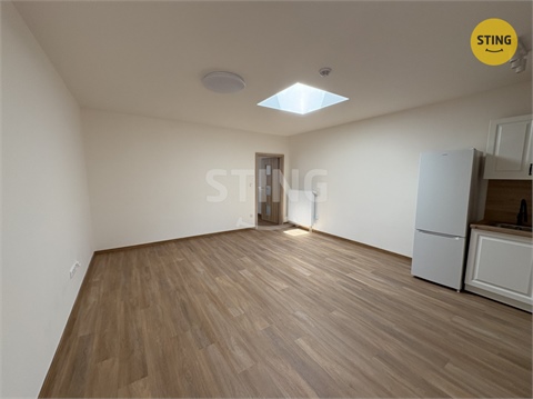 Pronájem bytu 2kk, 82 m² - 0