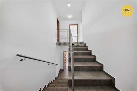 Prodej rodinného domu, 250 m² 18