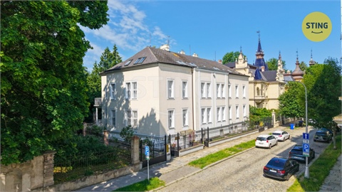 Pronájem kanceláře, 315 m² 0