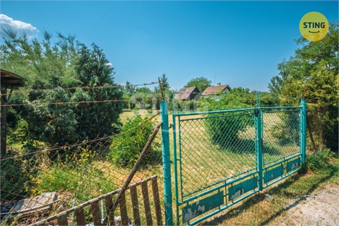 Prodej stavebního pozemku, 1 240 m² 14