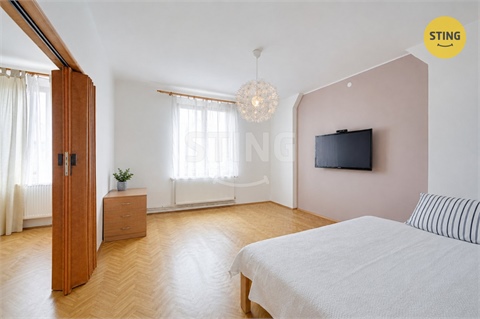 Prodej rodinného domu, 340 m² - 10