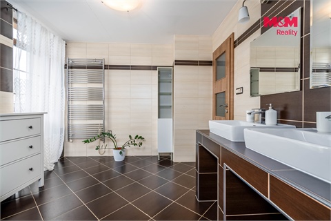 Prodej rodinného domu, 187 m² 12