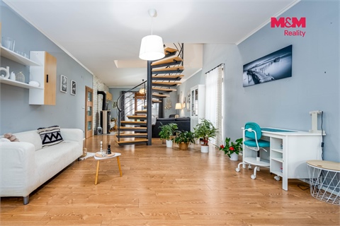 Prodej rodinného domu, 187 m² 2
