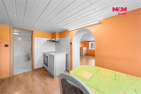 Prodej rodinného domu, 196 m² - 18