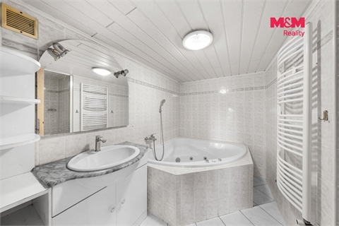 Prodej rodinného domu, 196 m² 22