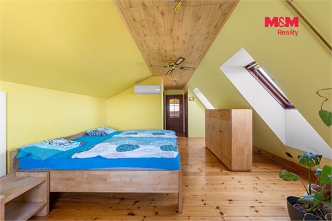 Prodej rodinného domu, 196 m² - 6
