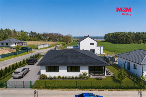 Prodej rodinného domu, 97 m² 2