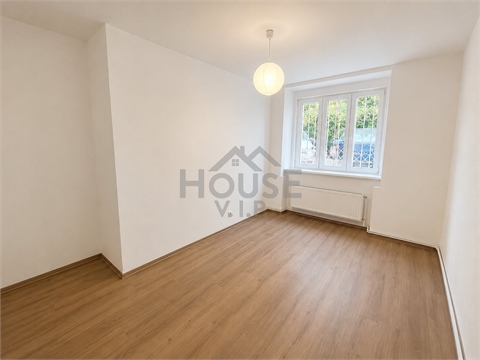 Prodej bytu 3kk, 63 m² 2