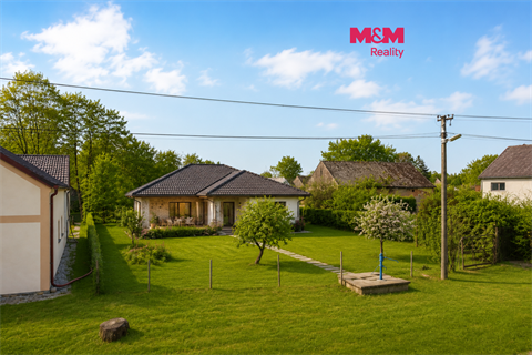 Prodej stavebního pozemku, 1 403 m² 0