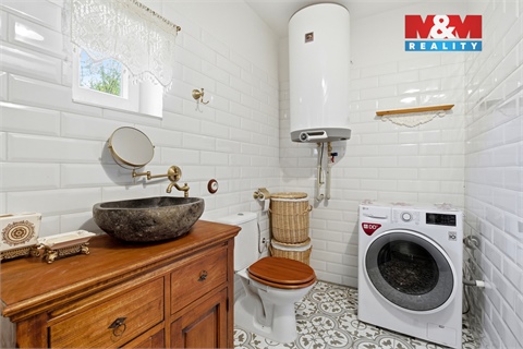Prodej rodinného domu, 220 m² 10