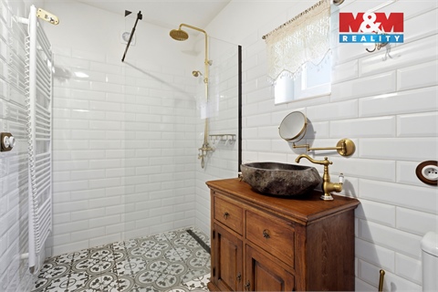 Prodej rodinného domu, 220 m² - 8