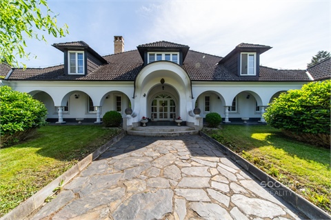 Prodej vily, 598 m² 0