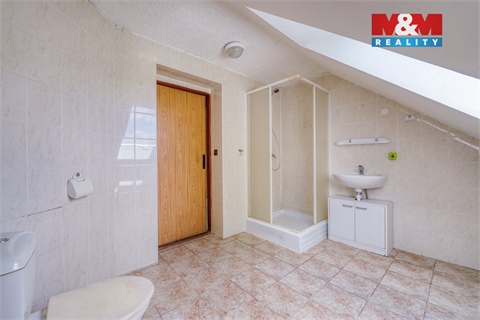 Prodej rodinného domu, 600 m² 12