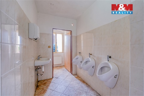 Prodej rodinného domu, 600 m² 14