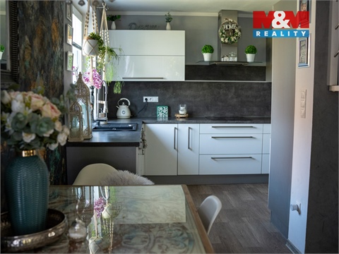 Prodej rodinného domu, 250 m² - 10