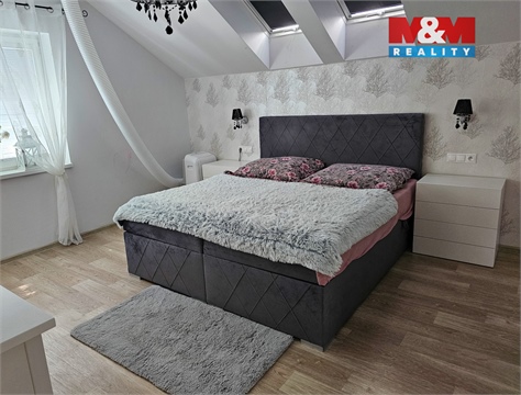 Prodej rodinného domu, 250 m² 14
