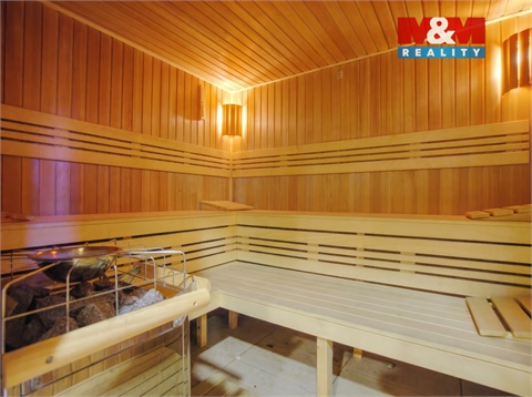 Prodej rodinného domu, 400 m² - 8