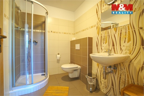 Prodej rodinného domu, 400 m² - 14