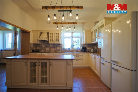 Prodej rodinného domu, 400 m² - 6