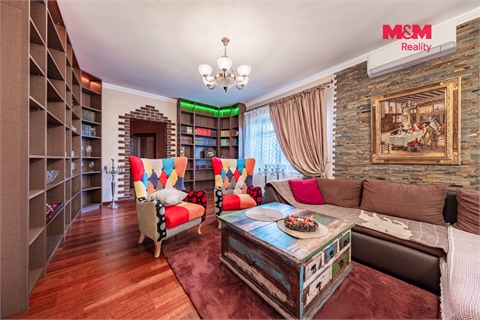 Prodej rodinného domu, 234 m² - 2