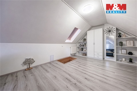 Prodej rodinného domu, 76 m² 14