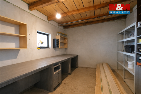 Prodej rodinného domu, 186 m² - 24