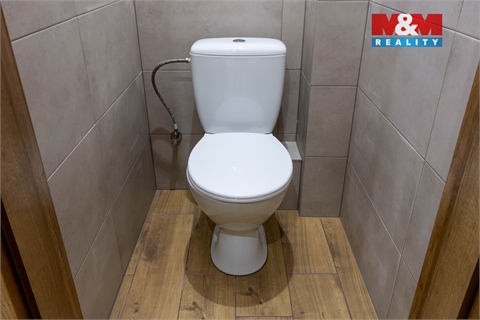 Prodej komerčního objektu, 960 m² 10
