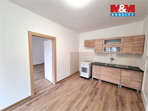 Prodej komerčního objektu, 960 m² 12