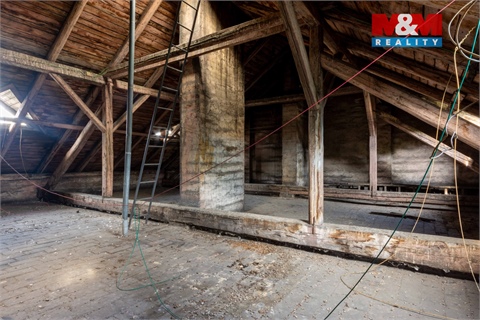 Prodej komerčního objektu, 960 m² 22