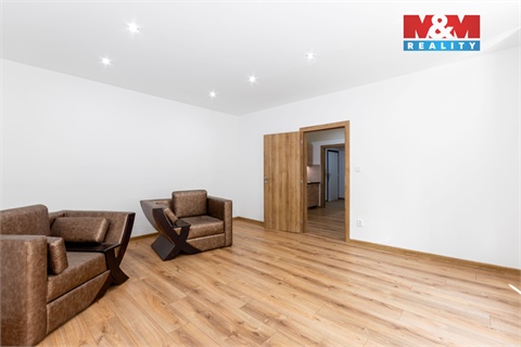 Prodej komerčního objektu, 960 m² 6