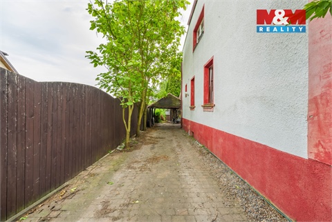 Prodej rodinného domu, 220 m² 24