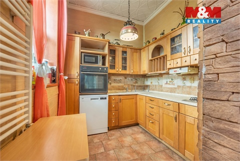 Prodej rodinného domu, 220 m² 14