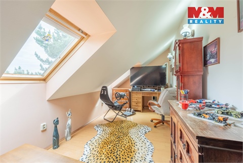 Prodej rodinného domu, 220 m² - 6