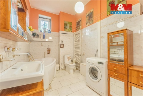 Prodej rodinného domu, 220 m² 16