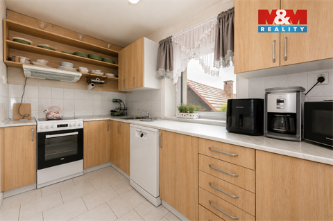 Prodej rodinného domu, 187 m² 2