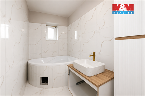 Prodej rodinného domu, 187 m² - 20
