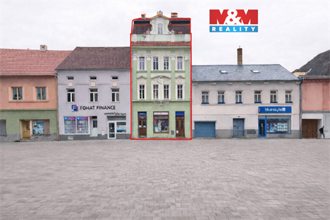 Prodej komerčního objektu, 549 m² 0