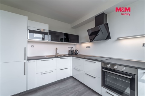 Prodej bytu 4+1, 104 m² 2