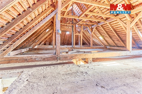 Prodej komerčního objektu, 982 m² 4