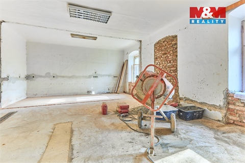 Prodej komerčního objektu, 982 m² - 10