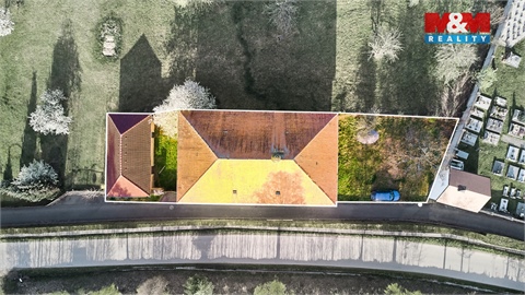 Prodej komerčního objektu, 982 m² 2