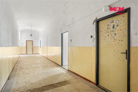 Prodej komerčního objektu, 3 000 m² 12