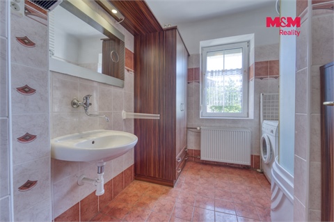 Prodej rodinného domu, 230 m² - 12