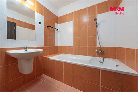 Pronájem bytu 2kk, 77 m² 4