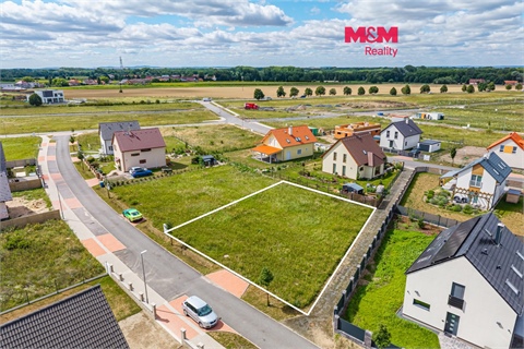 Prodej stavebního pozemku, 714 m² 0