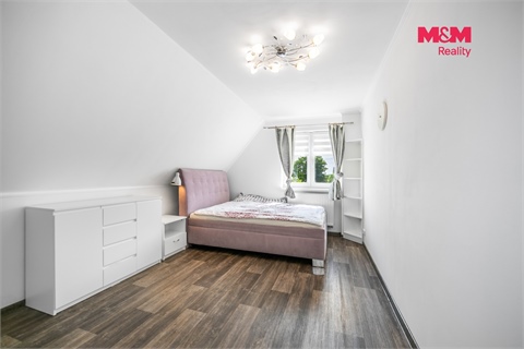 Prodej rodinného domu, 184 m² 10